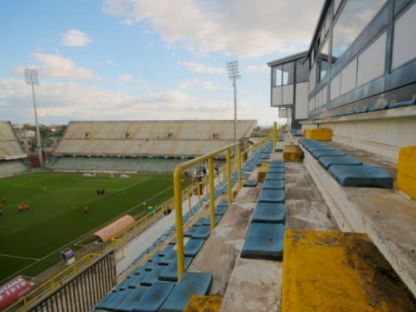 Stadio Arechi picture